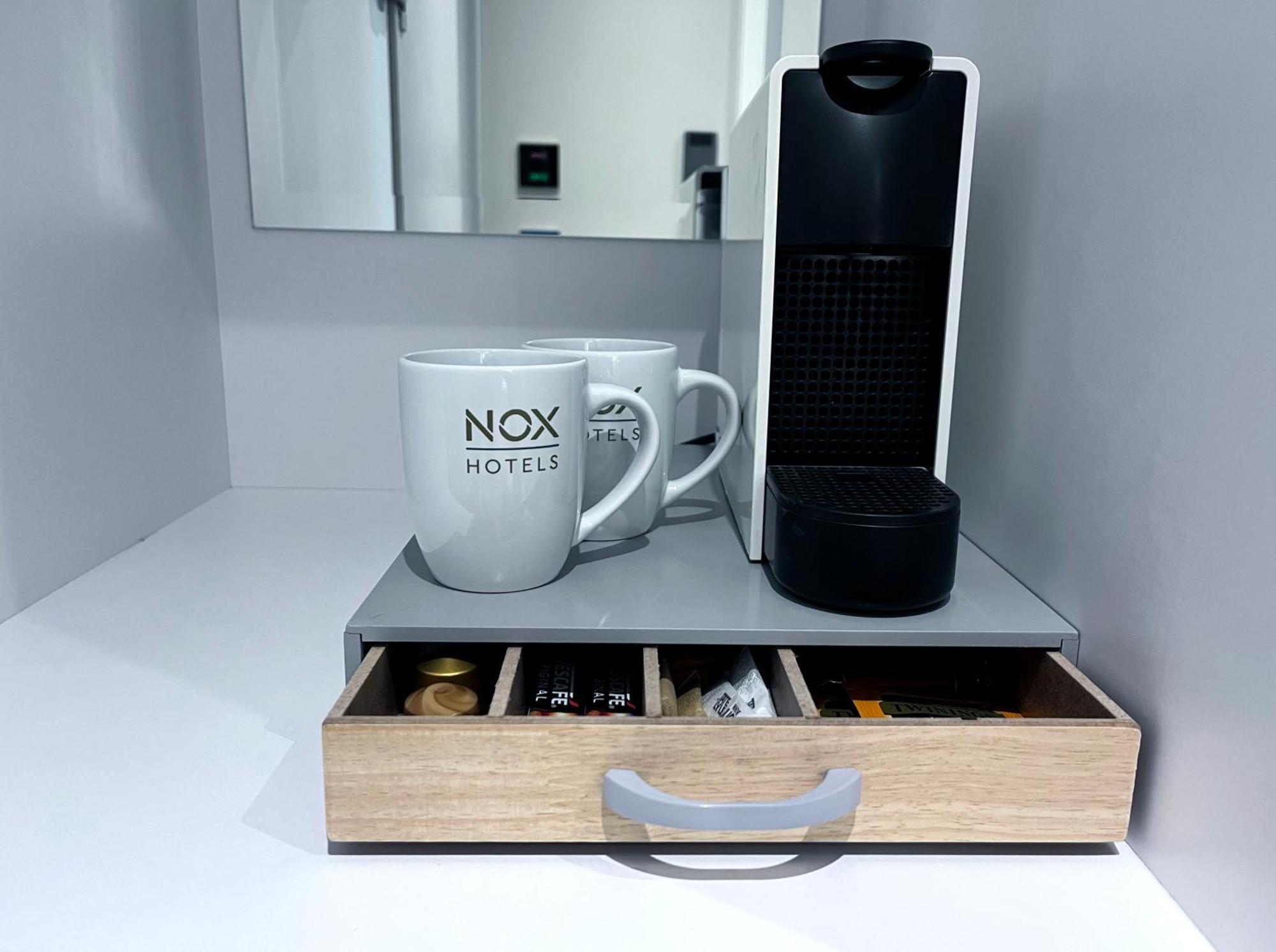 Nox Edgware Road Aparthotel Лондон Стая снимка